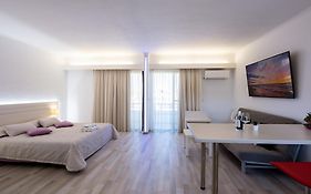 Terinikos Sunny Garden Hotel & Junior Suites